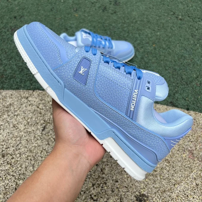 LOUIS VUITTON Trainer Blue