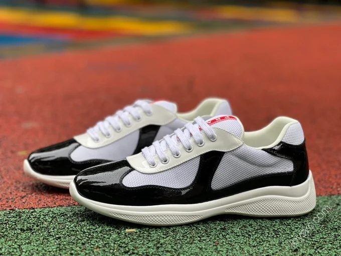 Prada Black White