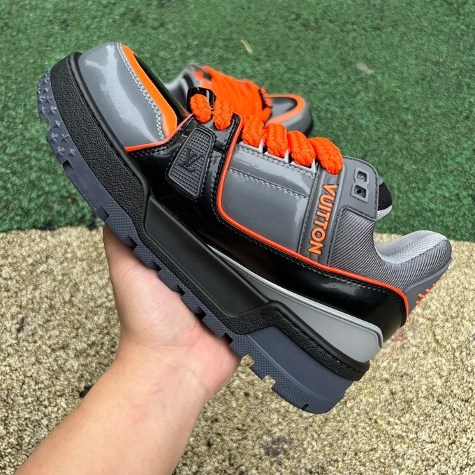 LOUIS VUITTON Trainer Maxi Grey Orange