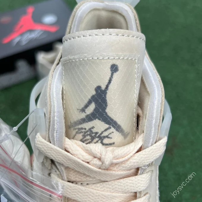 Off-White x Air Jordan 4 