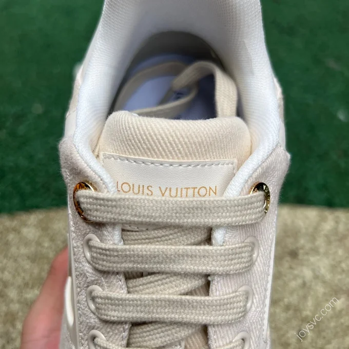 LOUIS VUITTON Neo Run Away White Gold