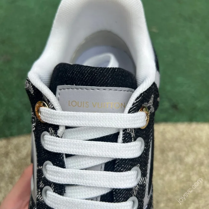 LOUIS VUITTON Neo Run Away Black Denim Gold