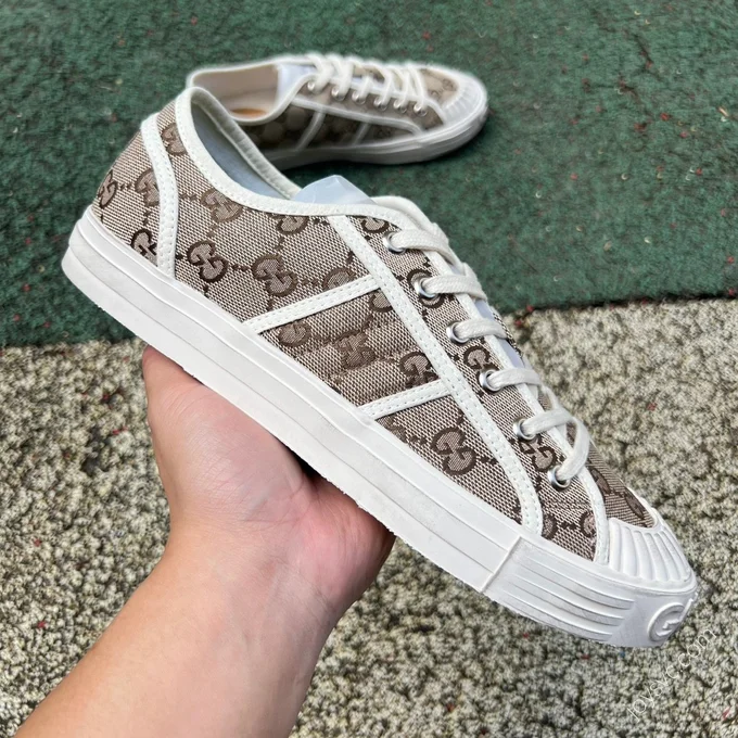 Gucci Canvas Shoes Brown