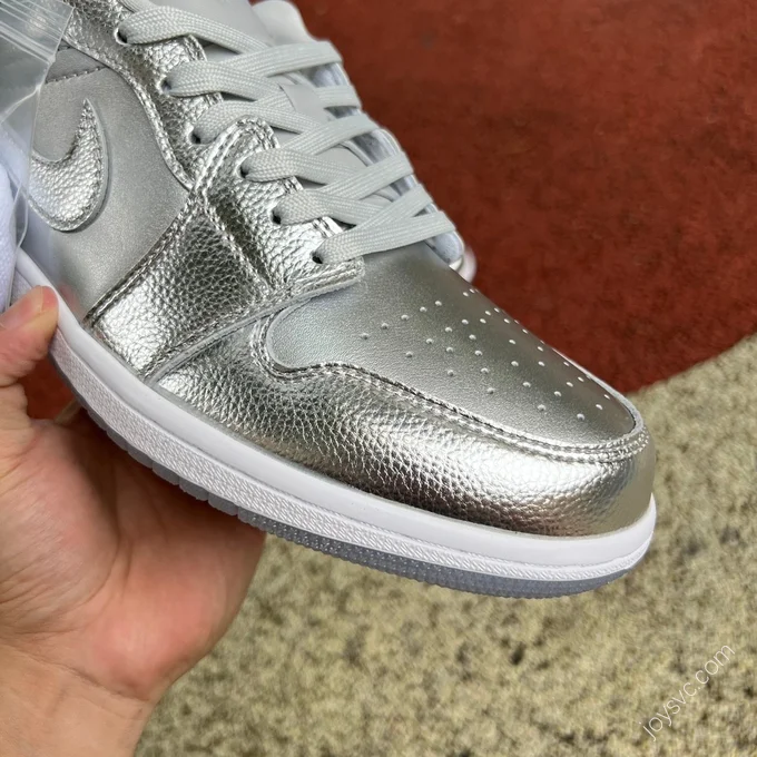 Air Jordan 1 Low Liquid Silver Low-Top Sneaker FN5030-001