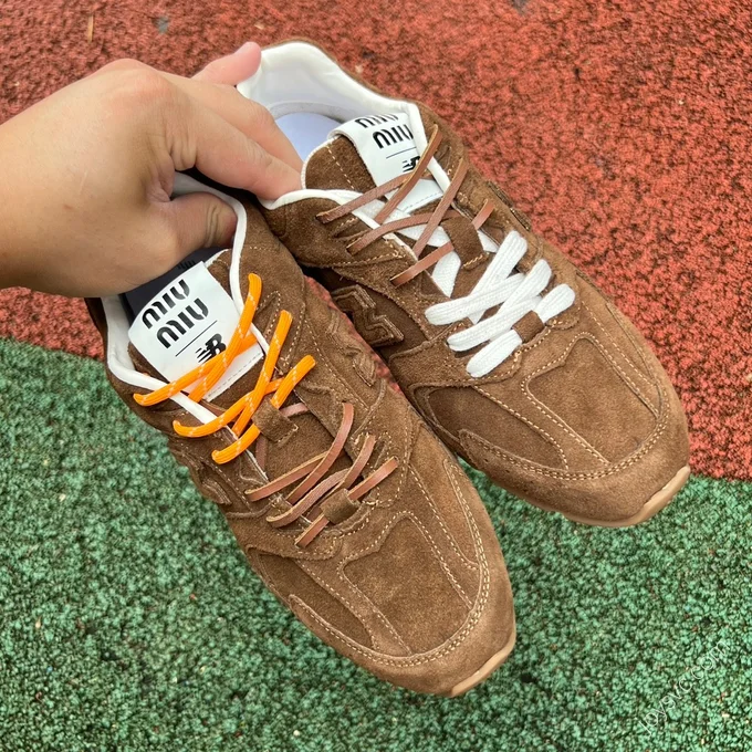 New Balance x MIU MIU 530 Brown