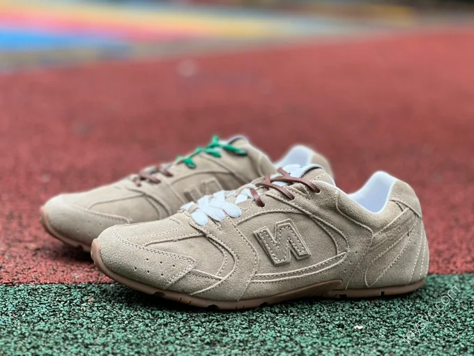 New Balance x MIU MIU 530 Beige