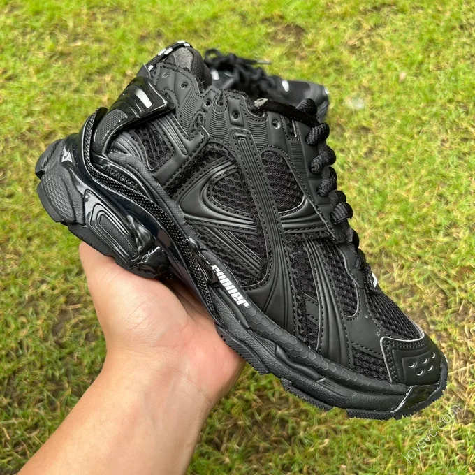 Balenciaga Runner 7.0 Black