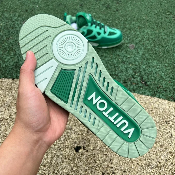 LOUIS VUITTON Skate Green