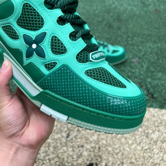 LOUIS VUITTON Skate Green