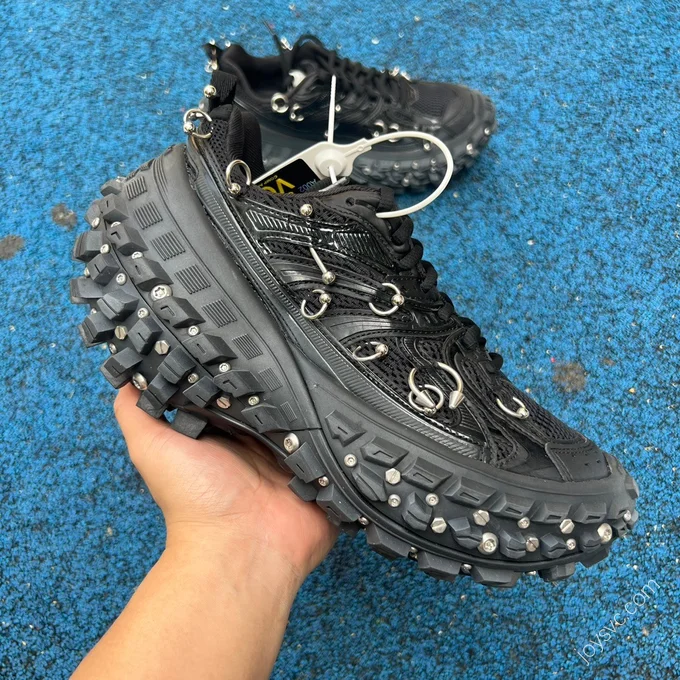 Balenciaga Defender Silver Black