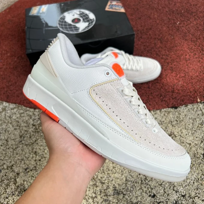 Air Jordan 2 Retro Low Beige Orange Low-Top Sneaker DV7128-110