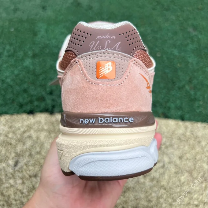 New Balance 990v3 Beige Pink M990SZ3