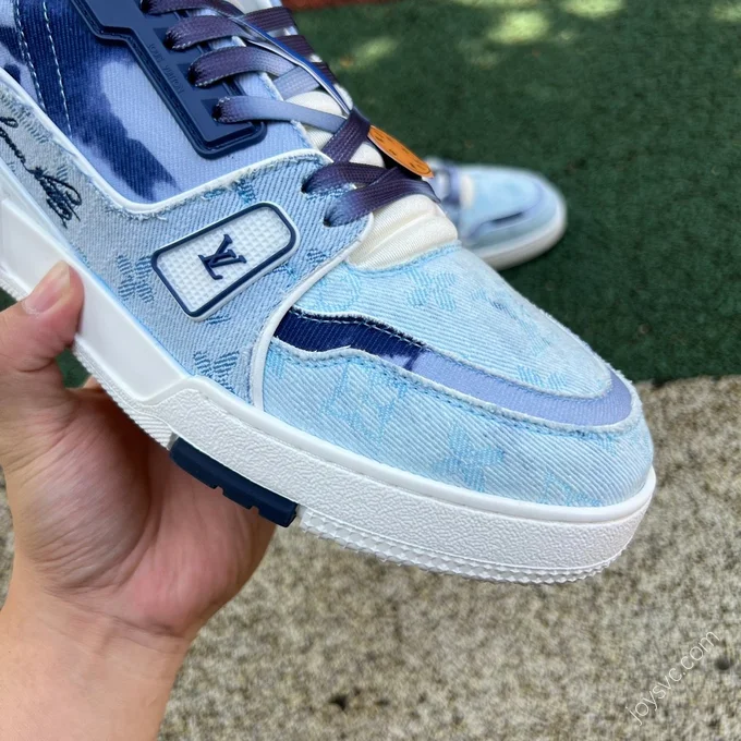 LOUIS VUITTON Trainer Blue