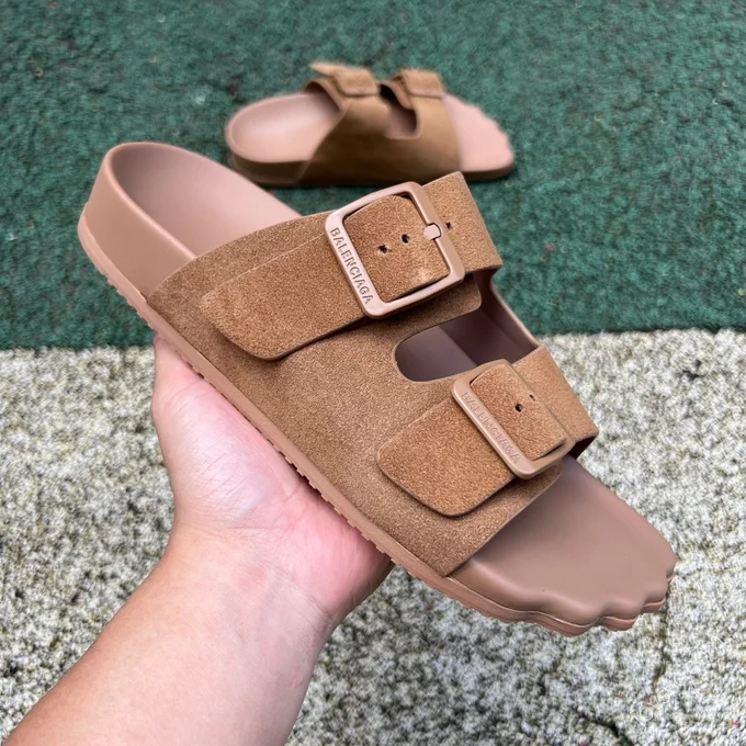 Balenciaga Slides Brown