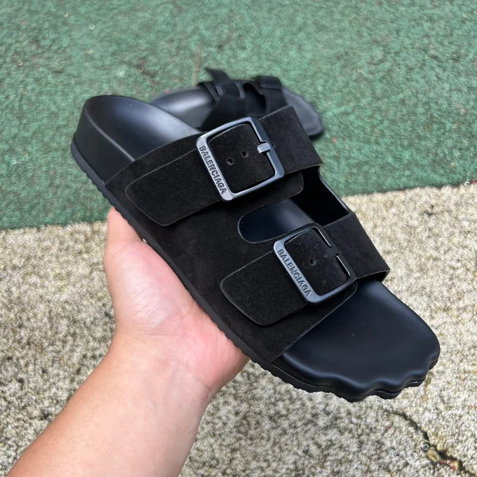 Balenciaga Slides Black