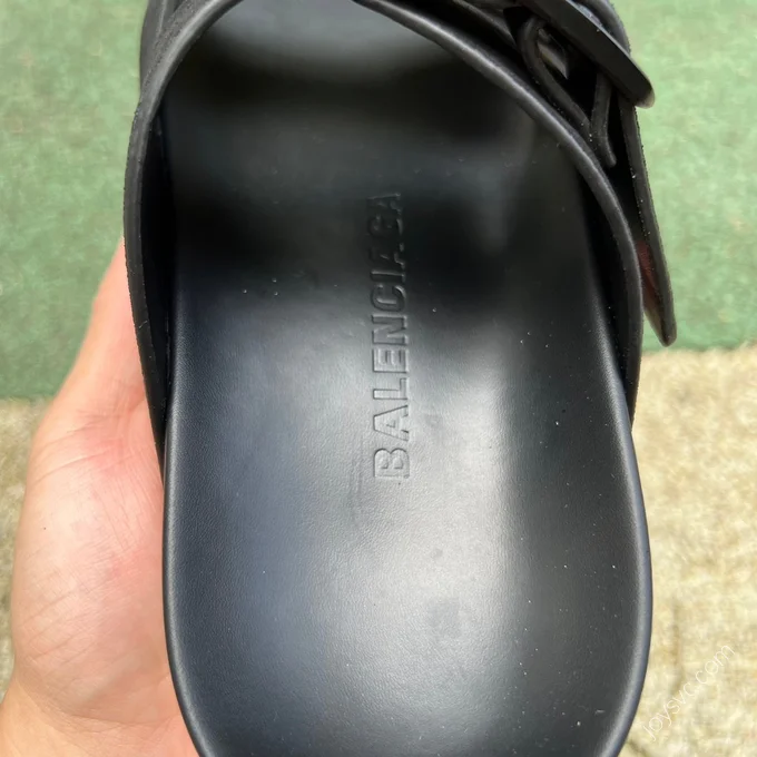 Balenciaga Slides Black