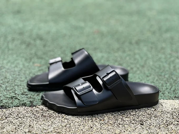 Balenciaga Slides Black