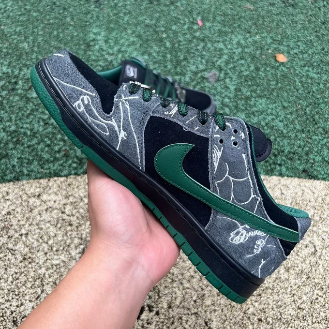 There Skateboards x Nike Dunk SB Black Green HF7743-001