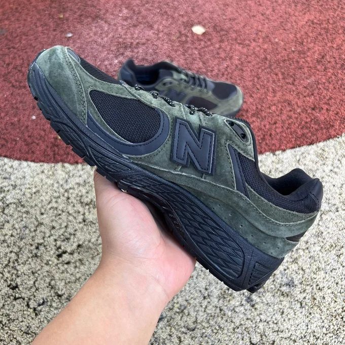 New Balance 2002R Green M2002RXY