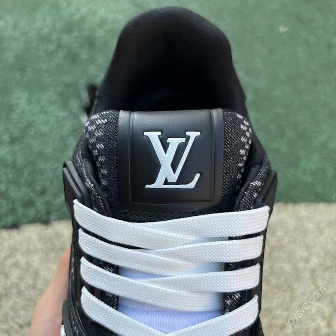 LOUIS VUITTON Trainer Black White Print