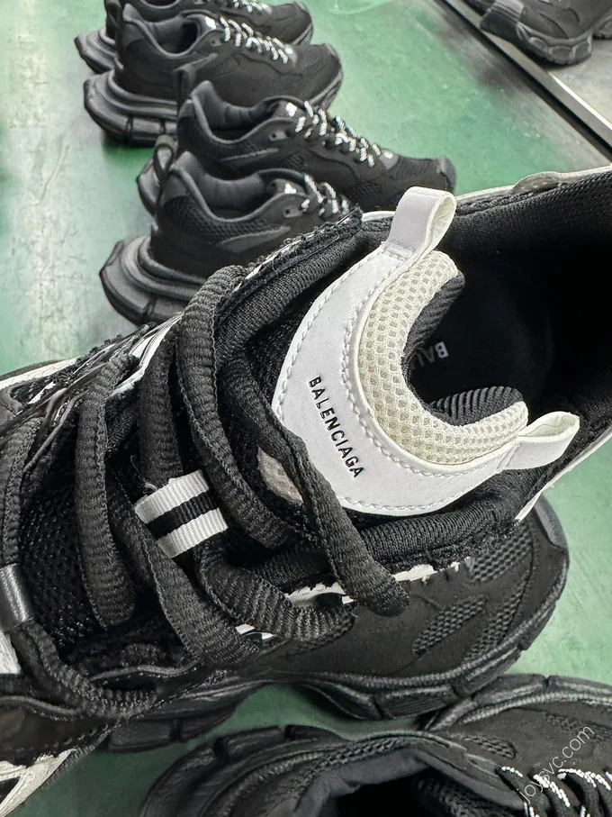 Balenciaga Runner 7.0 Black White