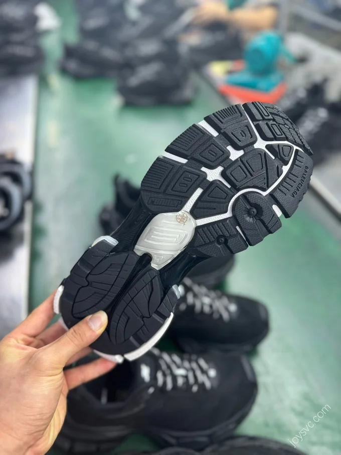 Balenciaga Runner 7.0 Black White