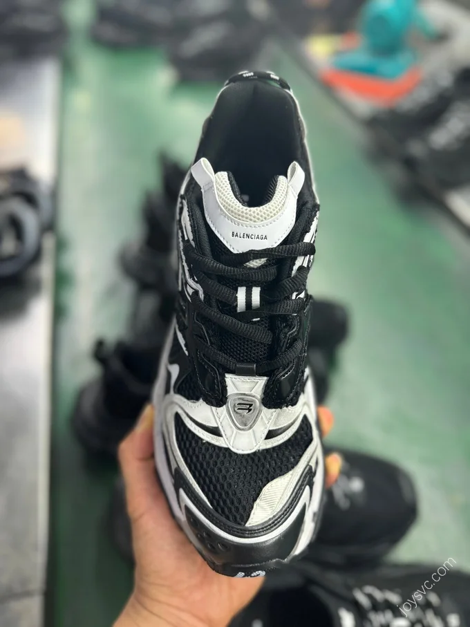 Balenciaga Runner 7.0 Black White