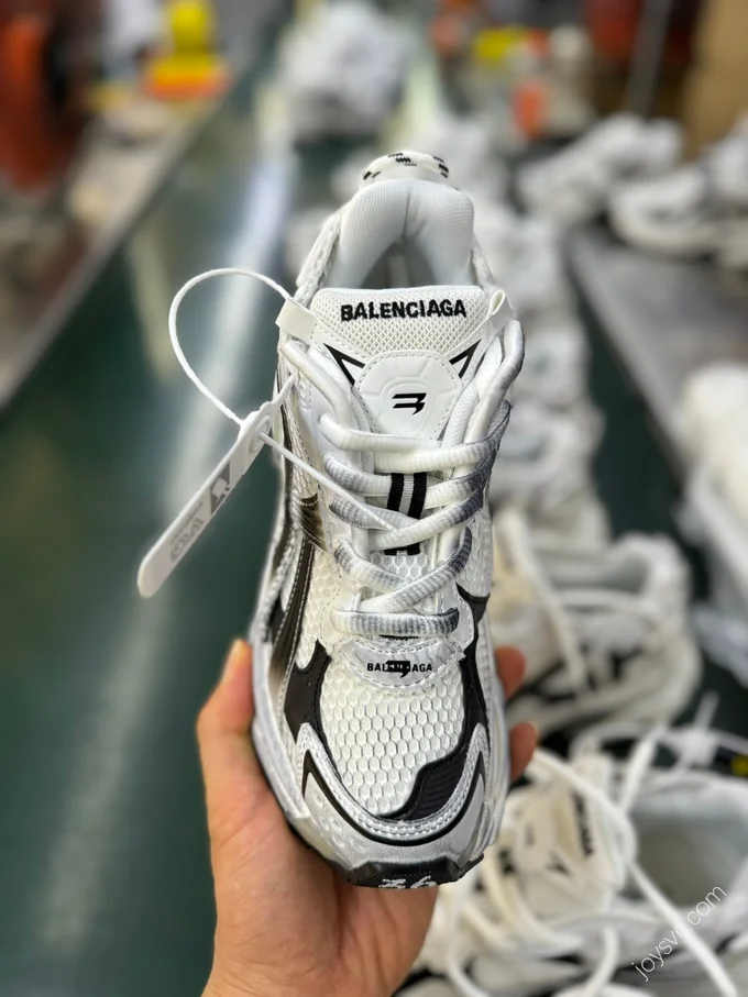 Balenciaga Runner 7.5 Black White