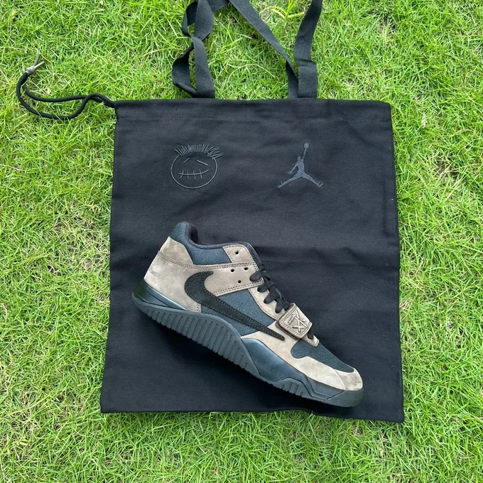 Travis Scott x Jordan Cut The Check Black Brown FZ8117-204