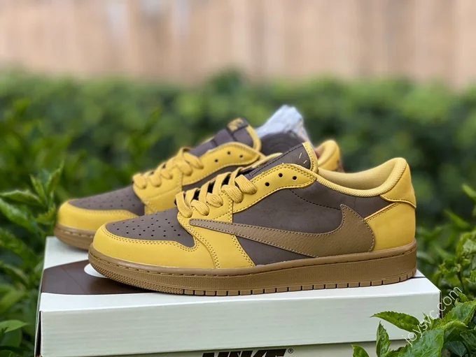 Travis Scott x Air Jordan 1 Low Golf Yellow Brown DM7866-665