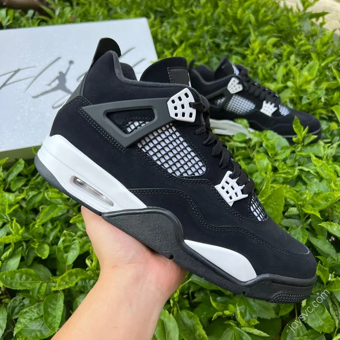 Air Jordan 4 