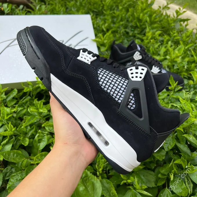 Air Jordan 4 