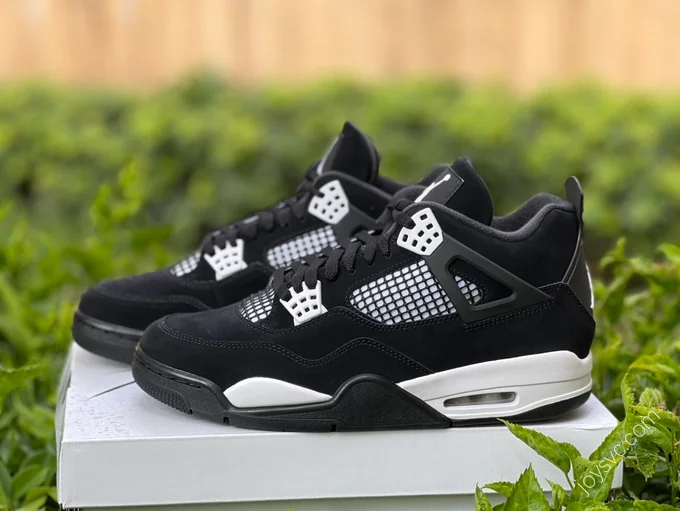 Air Jordan 4 