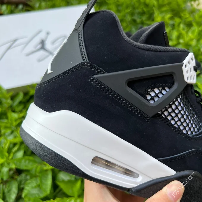 Air Jordan 4 