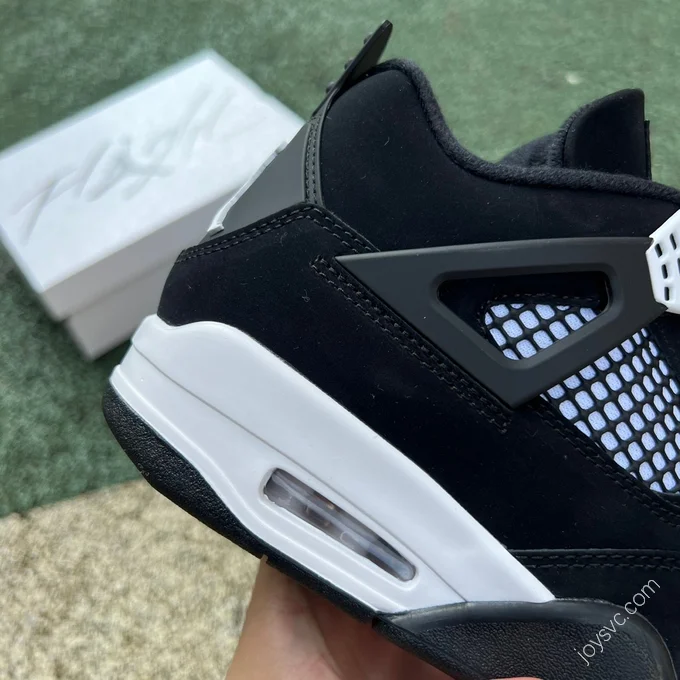 Air Jordan 4 