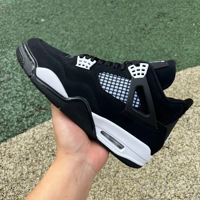 Air Jordan 4 