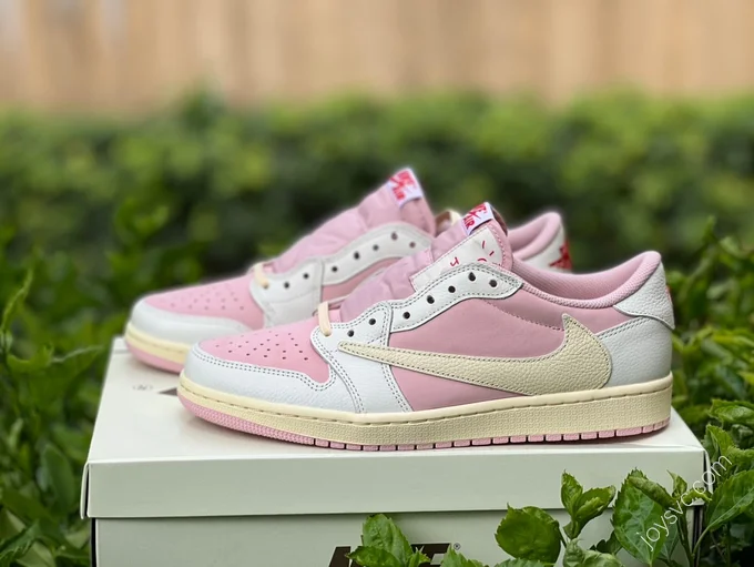 Tracis Scott x Air Jordan 1 Low Golf Pink White Sneakers DM7866-600