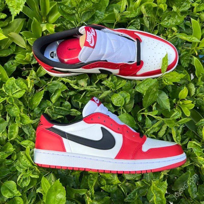 Air Jordan 1 Chicago Low 705329-600