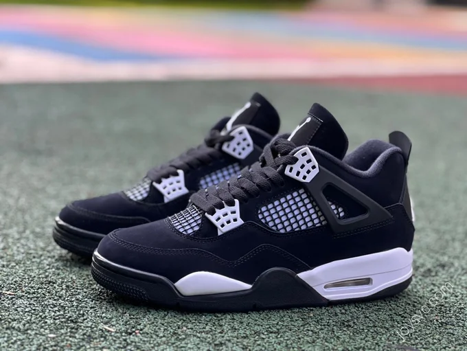 Air Jordan 4 Retro 