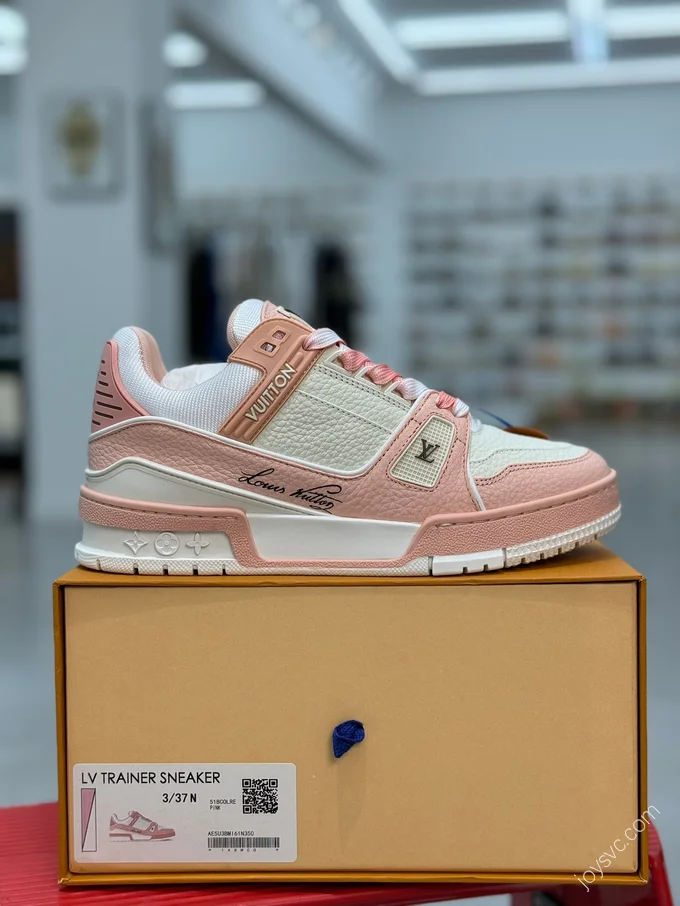 LV Trainer Pink