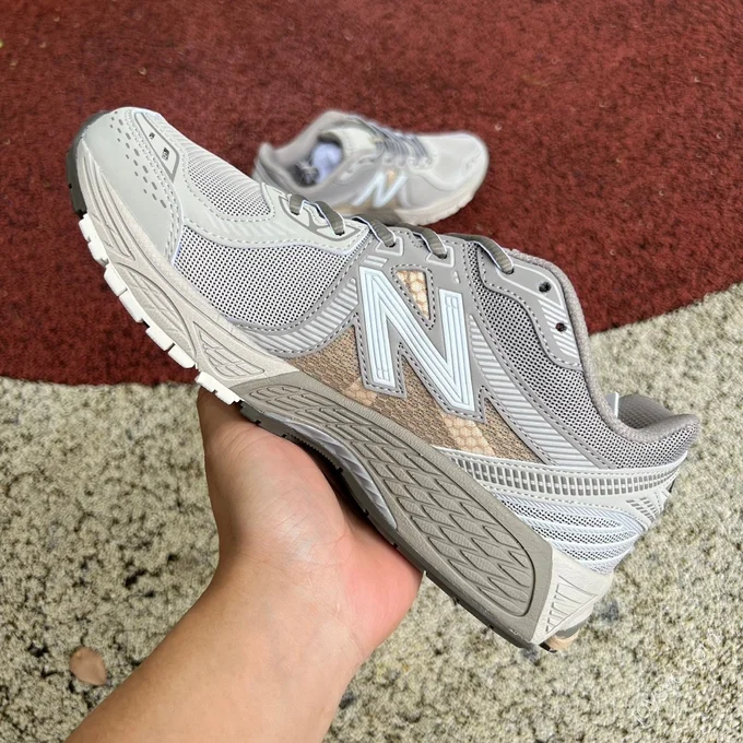 New Balance 860 Beige Grey ML860KR2