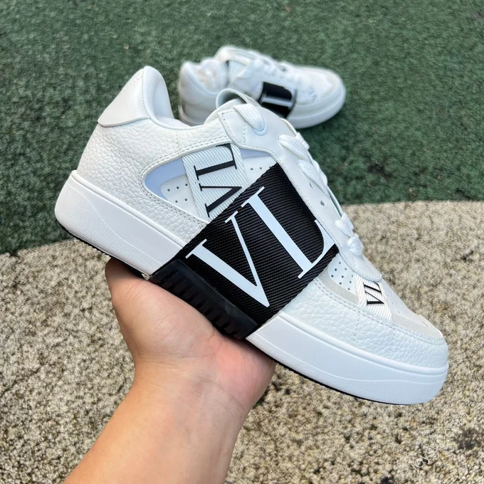 Valentino VL7N Black White