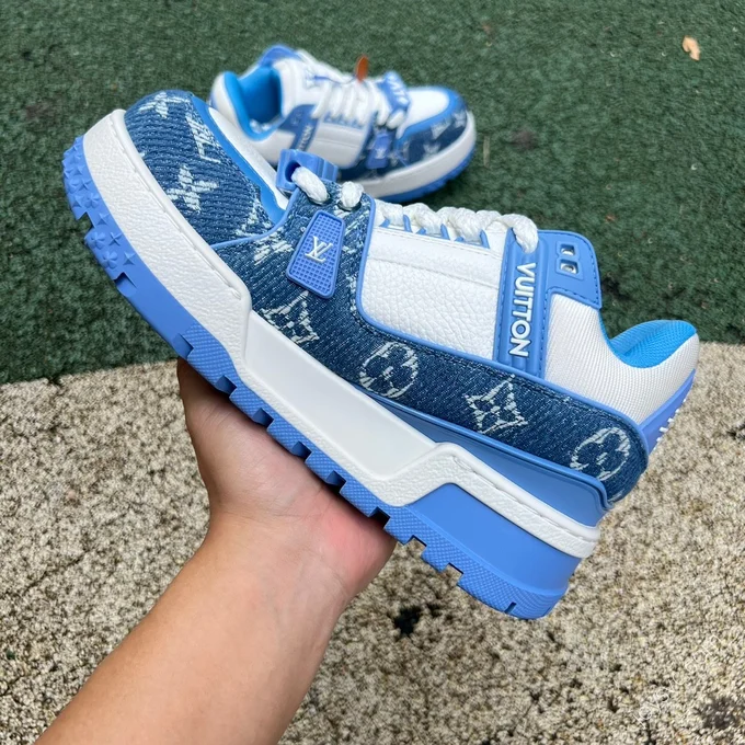 LOUIS VUITTON Trainer Maxi White Blue Denim