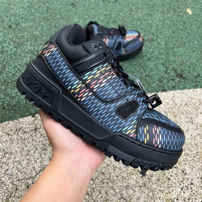 LOUIS VUITTON Trainer Maxi Black Print