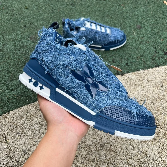 LOUIS VUITTON Skate Blue