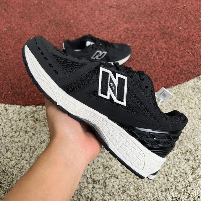 New Balance 1906R Black White M1906RFB