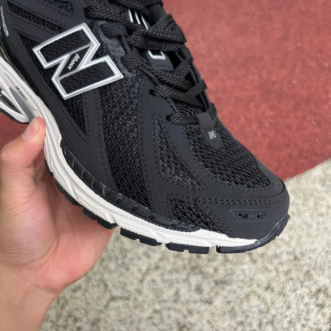 New Balance 1906R Black White M1906RFB