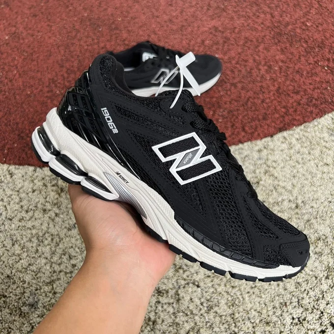 New Balance 1906R Black White M1906RFB