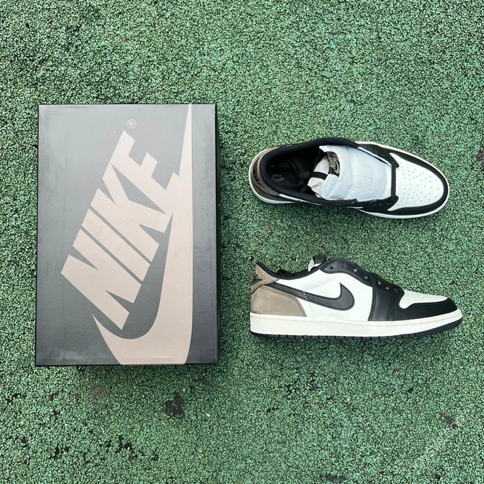 Air Jordan 1 Low Dark Mocha Low-Top Sneaker CZ0790-102