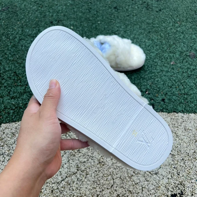 LOUIS VUITTON Bliss Slides Beige